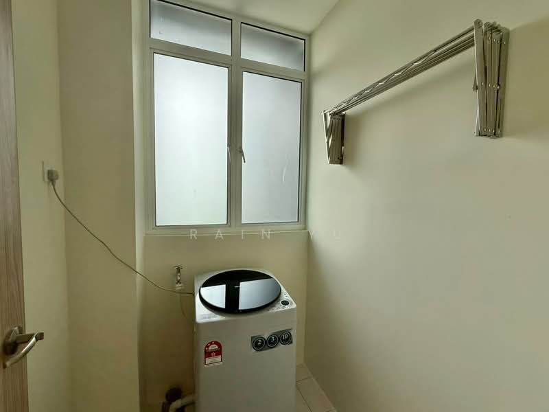 Condominium for Rent at QuayWest Residence - Rain Yu - Yard - PropertyGuru.com.my
