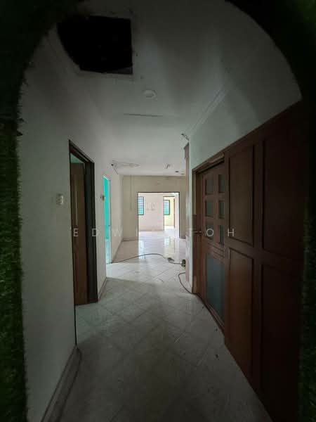 Commercial Bungalow for Rent in Taman Melodies (Johor Bahru) - Edwin Toh - Corridor - PropertyGuru.com.my