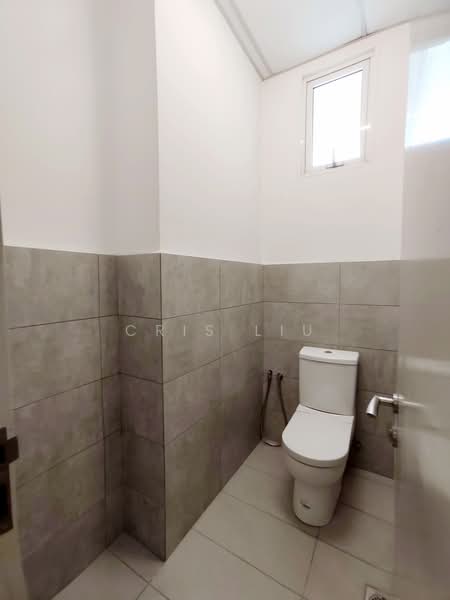 Pejabat untuk Disewa di Petaling Jaya (Selangor) - Cris Liu - Bathroom - PropertyGuru.com.my