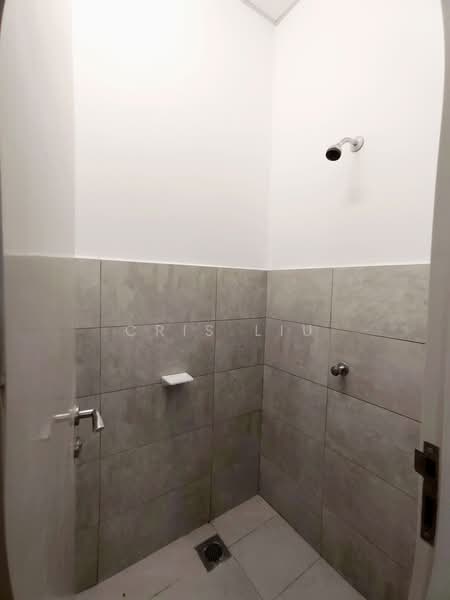 Pejabat untuk Disewa di Petaling Jaya (Selangor) - Cris Liu - Bathroom - PropertyGuru.com.my