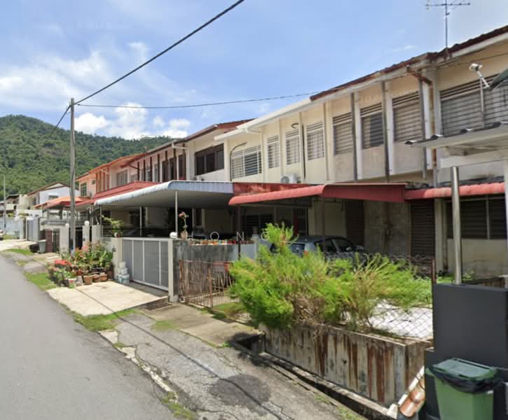 Terraced House for Sale in Island Glades (Jelutong) - Hong . - Exterior - PropertyGuru.com.my