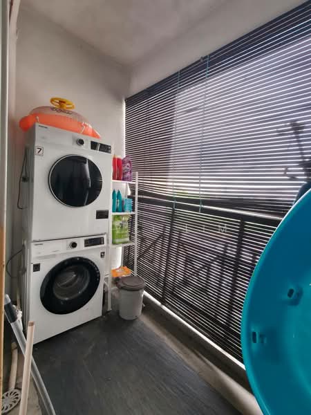 Kondominium untuk Dijual di Dwi Mahkota - Jovel Lim - Balcony - PropertyGuru.com.my