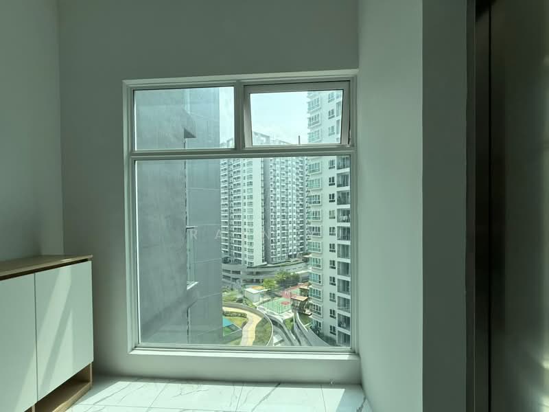 Condominium for Rent at QuayWest Residence - Rain Yu - Private lift lobby - PropertyGuru.com.my