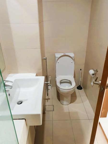 Kondominium untuk Disewa di Sri Putramas III / Royal Regent - Evelyn Lee - Bathroom - PropertyGuru.com.my