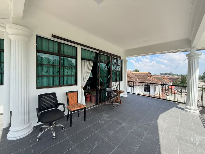 Rumah Banglo untuk Dijual di Kempas (Johor Bahru) - Glenn Woo - Balcony - PropertyGuru.com.my