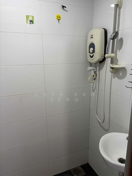 Condominium for Rent at 202 DC (Desa Cahaya) - Chen Kah Seng - Bathroom - PropertyGuru.com.my