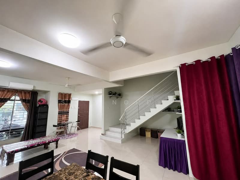 2-storey Terraced House for Sale in Saujana Utama (Selangor) - Sa'a Nordin - Living Room - PropertyGuru.com.my