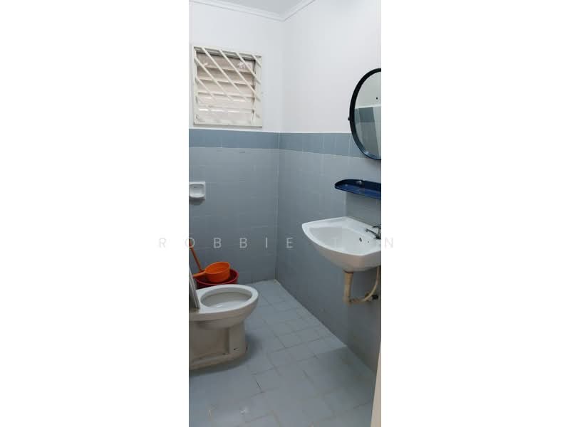 Pangsapuri untuk Disewa di Mon Glori - Robbie Tan - Bathroom - PropertyGuru.com.my