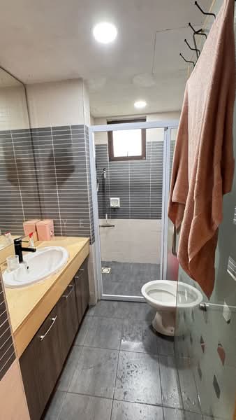 Kondominium untuk Dijual di Savanna Condominium - Yen Lim - Bathroom - PropertyGuru.com.my