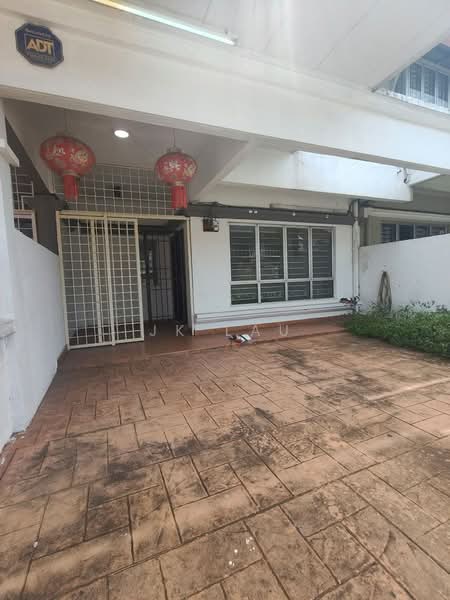 Rumah Teres 2 Tingkat untuk Dijual di Bandar Putra Permai (Seri Kembangan) - JK Lau - Exterior - PropertyGuru.com.my