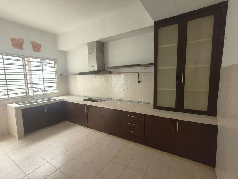 Rumah Teres 2 Tingkat untuk Dijual di Bandar Putra Permai (Seri Kembangan) - JK Lau - Kitchen - PropertyGuru.com.my