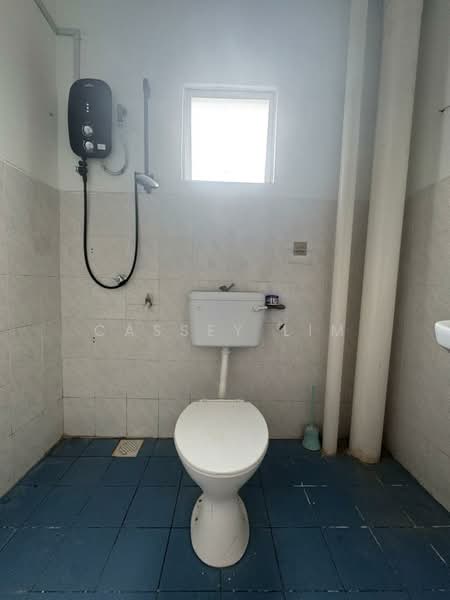 Pangsapuri untuk Disewa di Perdana Villa - Cassey Lim - Bathroom - PropertyGuru.com.my
