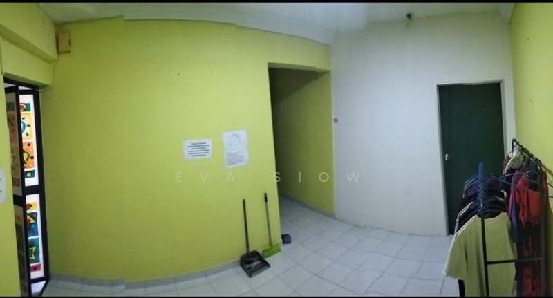 Pangsapuri untuk Dijual di Sri Kenari Apartment - Eva Siow - Corridor - PropertyGuru.com.my