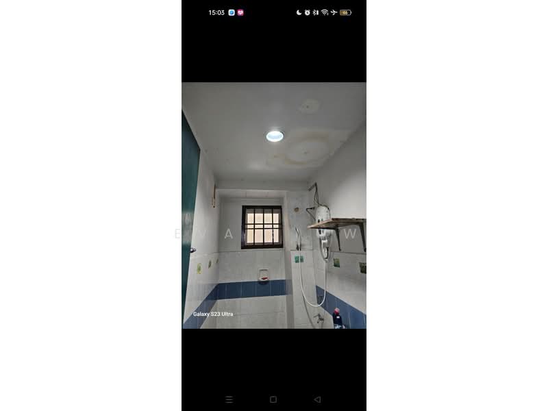 Pangsapuri untuk Dijual di Sri Kenari Apartment - Eva Siow - Bathroom - PropertyGuru.com.my