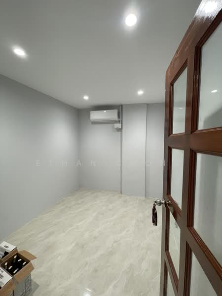 Pejabat untuk Disewa di Petaling Jaya (Selangor) - Ethan Chong - Interior - PropertyGuru.com.my