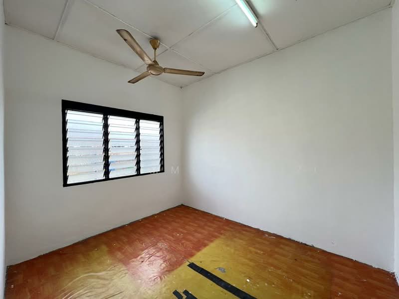 Terraced House for Sale in Kampung Sg Karang Darat 2 (Balok) - Mohammad Azizi - PropertyGuru.com.my