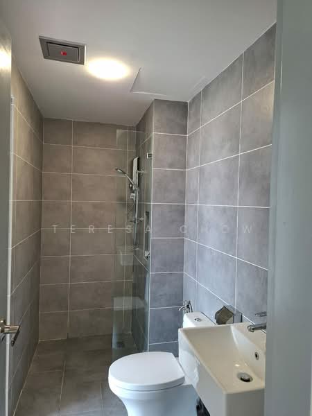 Servis Apartment untuk Disewa di 121 Residences - Teresa Chow - Bathroom - PropertyGuru.com.my