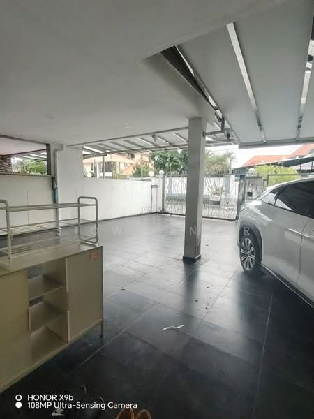 Rumah Berkembar untuk Dijual di Taman Perling (Perling) - Siow Yan Er - Car Park - PropertyGuru.com.my