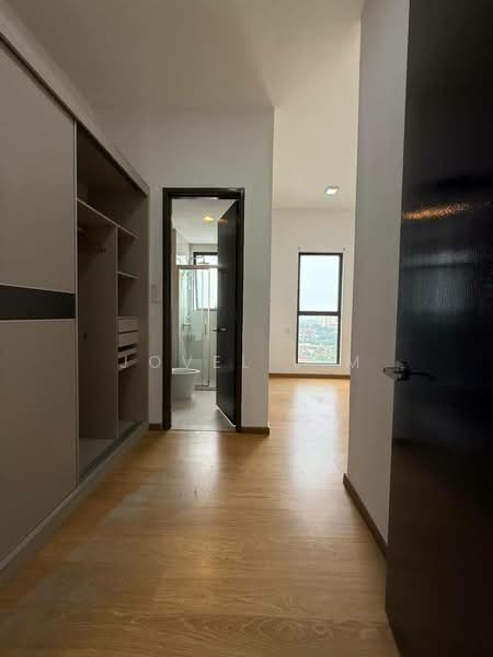 Kondominium untuk Dijual di Bay Point @ Country Garden Danga Bay - Jovel Lim - Corridor - PropertyGuru.com.my