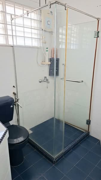 Rumah Teres 2 Tingkat untuk Dijual di SS18 (Subang Jaya) - Catherine Dorall - Bathroom - PropertyGuru.com.my