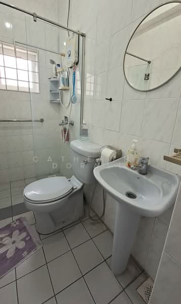Rumah Teres 2 Tingkat untuk Dijual di SS18 (Subang Jaya) - Catherine Dorall - Bathroom - PropertyGuru.com.my