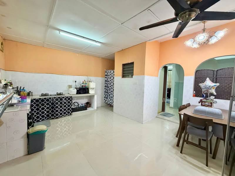 2-storey Terraced House for Sale in Puncak Alam (Selangor) - Hazeman Omar - Kitchen - PropertyGuru.com.my
