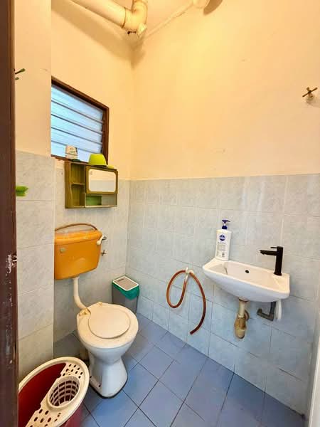 2-storey Terraced House for Sale in Puncak Alam (Selangor) - Hazeman Omar - Bathroom - PropertyGuru.com.my