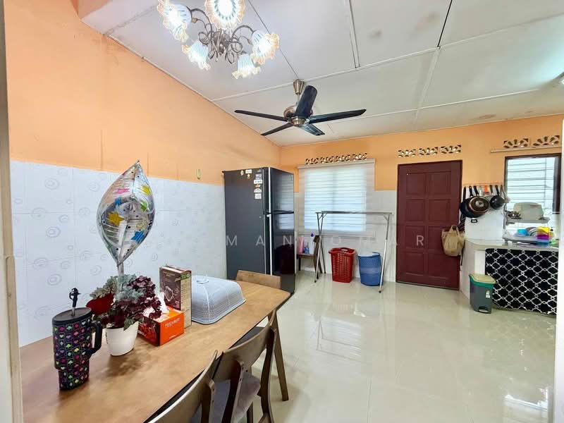 2-storey Terraced House for Sale in Puncak Alam (Selangor) - Hazeman Omar - Kitchen - PropertyGuru.com.my