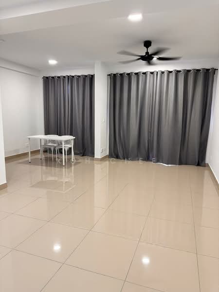 Kondominium untuk Disewa di Kuchai Sentral - Koh Chee - Living Room - PropertyGuru.com.my