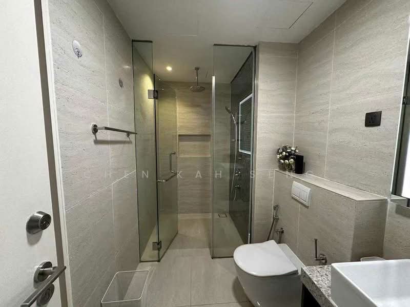 Servis Apartment untuk Disewa di Star Residences One - Chen Kah Seng - Bathroom - PropertyGuru.com.my