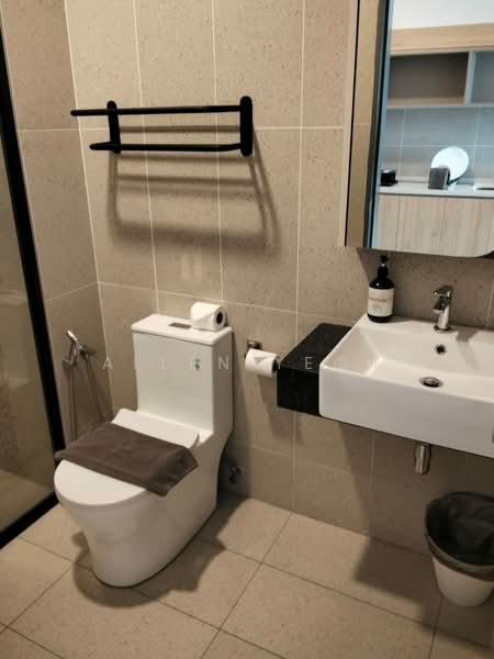 Kondominium untuk Dijual di 22 Macalisterz - Allen Yeoh - Bathroom - PropertyGuru.com.my