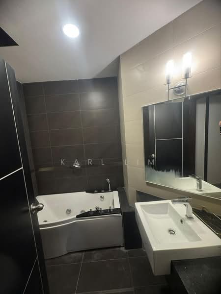 Kondominium untuk Dijual di Anjung Seri - Karl Lim - Bathroom - PropertyGuru.com.my