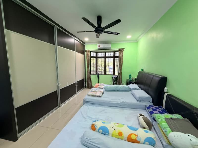 Rumah Teres 2 Tingkat untuk Dijual di Taman Molek (Johor Bahru) - Glenn Woo - Bedroom - PropertyGuru.com.my