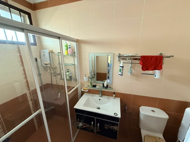 Rumah Teres 2 Tingkat untuk Dijual di Taman Molek (Johor Bahru) - Glenn Woo - Bathroom - PropertyGuru.com.my