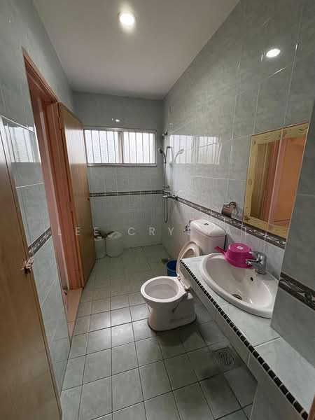 Semi-Detached House for Sale in Bandar Baru Bangi (Selangor) - Lee Crystal - PropertyGuru.com.my