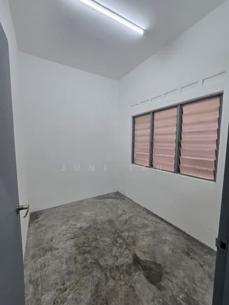 Flat for Sale at Taman Pulai Utama - June Tan - PropertyGuru.com.my