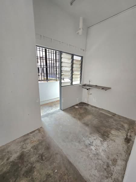Flat for Sale at Taman Pulai Utama - June Tan - PropertyGuru.com.my