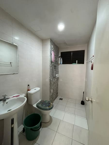 Apartment for Rent at Avilla Apartments - Low Kok Pin - Bathroom - PropertyGuru.com.my