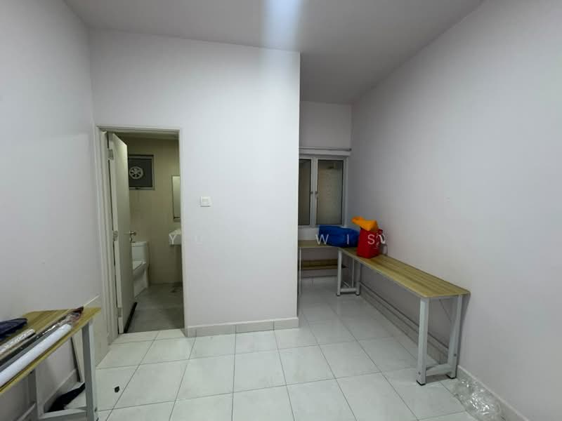 Servis Apartment untuk Disewa di Metropolitan Square - Yu Kelwis - Bathroom - PropertyGuru.com.my