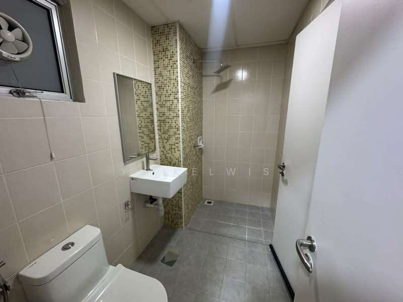 Servis Apartment untuk Disewa di Metropolitan Square - Yu Kelwis - Bathroom - PropertyGuru.com.my