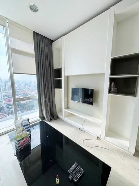 Service Residence for Sale at The Face Suites (Platinum Suites) - Chow Kok Toong - Living Room - PropertyGuru.com.my