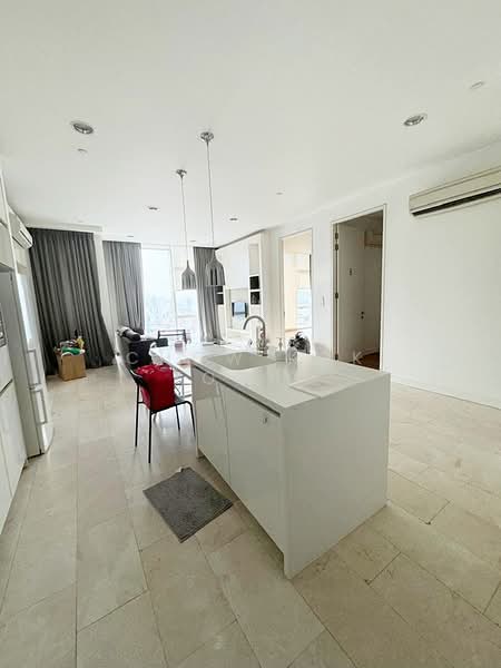 Service Residence for Sale at The Face Suites (Platinum Suites) - Chow Kok Toong - Kitchen - PropertyGuru.com.my