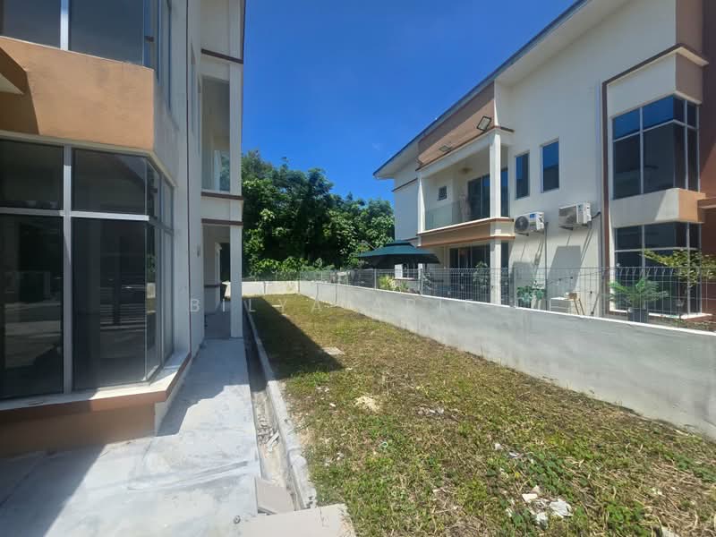 Semi-Detached House for Sale in Klang (Selangor) - BILYA ARIFF - PropertyGuru.com.my