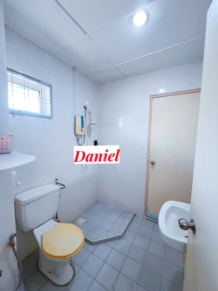 Rumah Berkembar untuk Dijual di Taman Desa Palma (Bukit Mertajam) - Daniel Kang - Bathroom - PropertyGuru.com.my