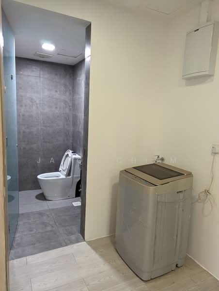 Kediaman Servis untuk Dijual di SkyPark @ Cyberjaya - Jason Chiam - Bathroom - PropertyGuru.com.my