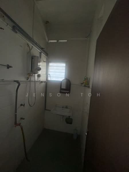 2-storey Terraced House for Rent in Jalan Ipoh (Kuala Lumpur) - Jenson Toh - Bathroom - PropertyGuru.com.my