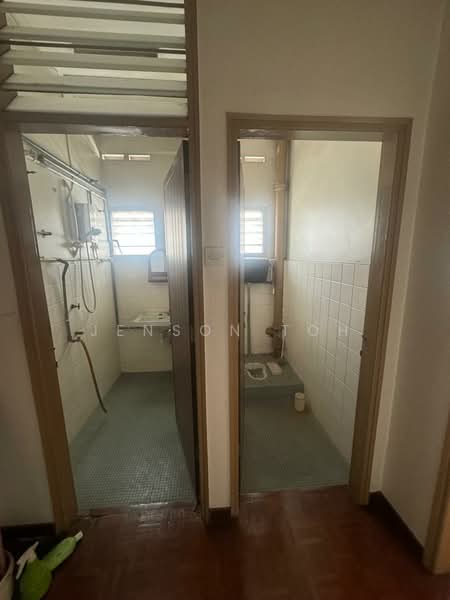 2-storey Terraced House for Rent in Jalan Ipoh (Kuala Lumpur) - Jenson Toh - Bathroom - PropertyGuru.com.my