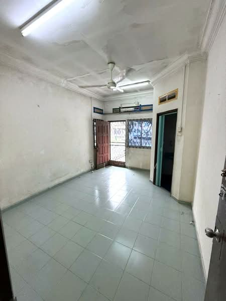 2-storey Terraced House for Sale in Taman Suria (Johor Bahru) - Karl Lim - Interior - PropertyGuru.com.my