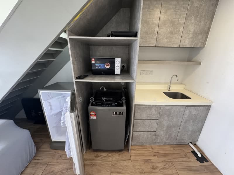 Servis Apartment untuk Dijual di Sky Park - Jason Chiam - Kitchen - PropertyGuru.com.my