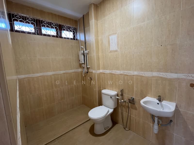 2-storey Terraced House for Sale in Taman Tasek (Johor Bahru) - Glenn Woo - Bathroom - PropertyGuru.com.my